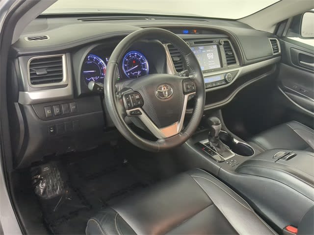Thumbnail: 2018 Toyota Highlander - 2