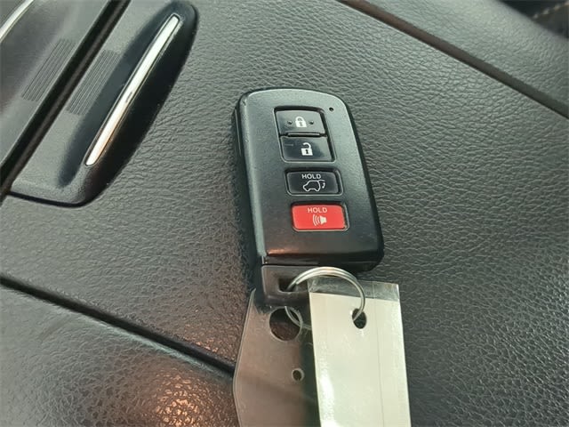 Thumbnail: 2018 Toyota Highlander - 19