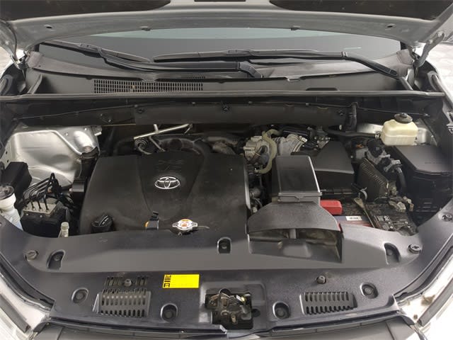 Thumbnail: 2018 Toyota Highlander - 9