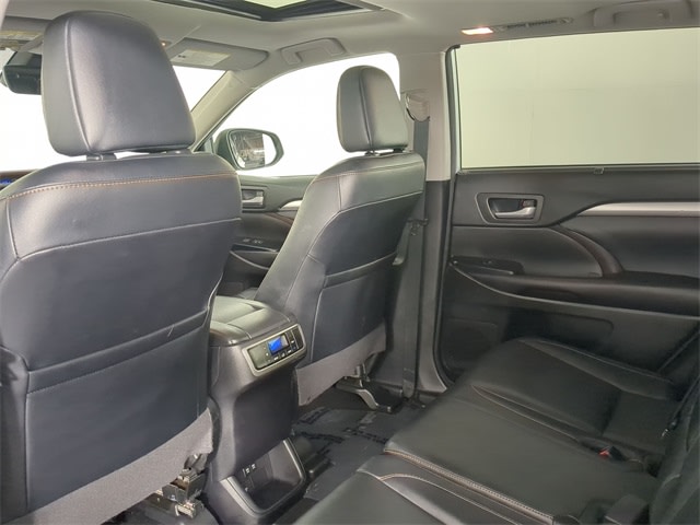Thumbnail: 2018 Toyota Highlander - 13
