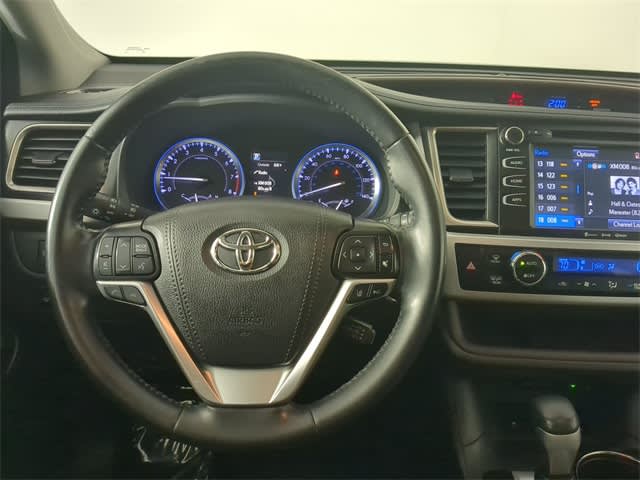 Thumbnail: 2018 Toyota Highlander - 14