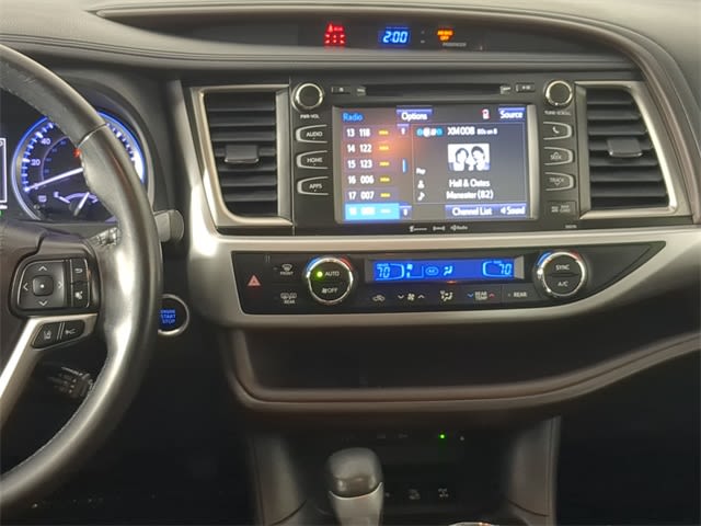 Thumbnail: 2018 Toyota Highlander - 15