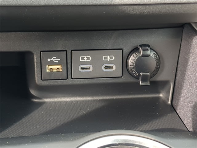 Thumbnail: 2024 Toyota Highlander - 36