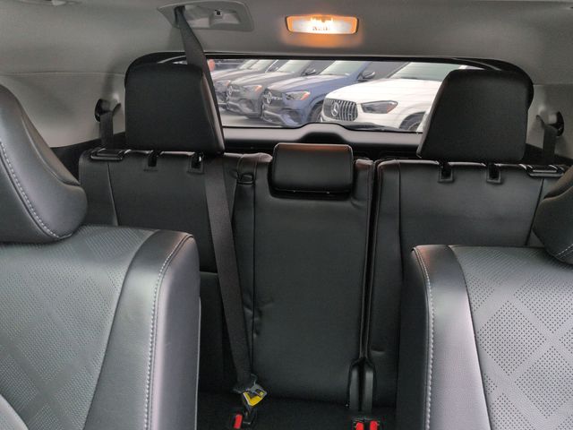 Thumbnail: 2024 Toyota Highlander - 40