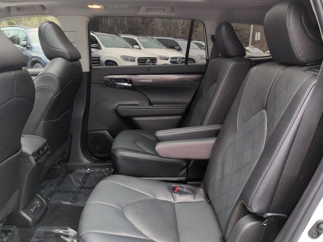 Thumbnail: 2024 Toyota Highlander - 28