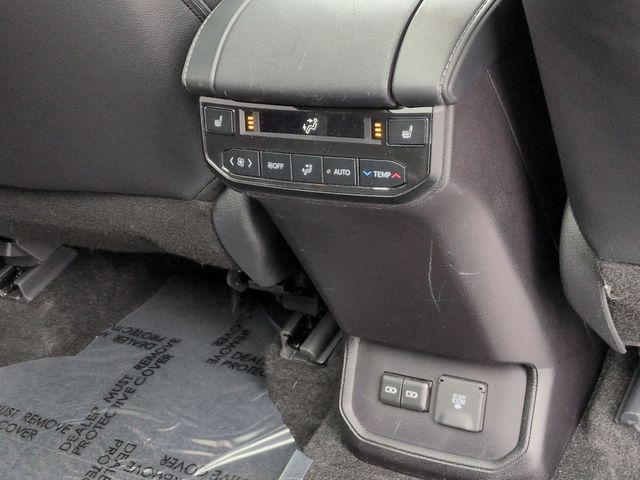 Thumbnail: 2024 Toyota Highlander - 30