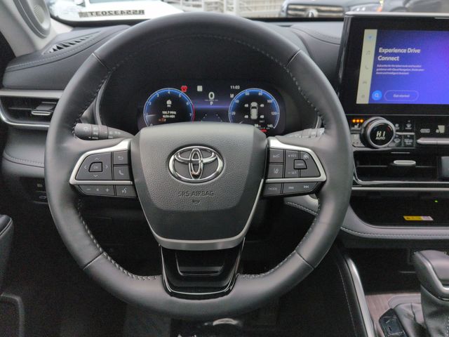 Thumbnail: 2024 Toyota Highlander - 14