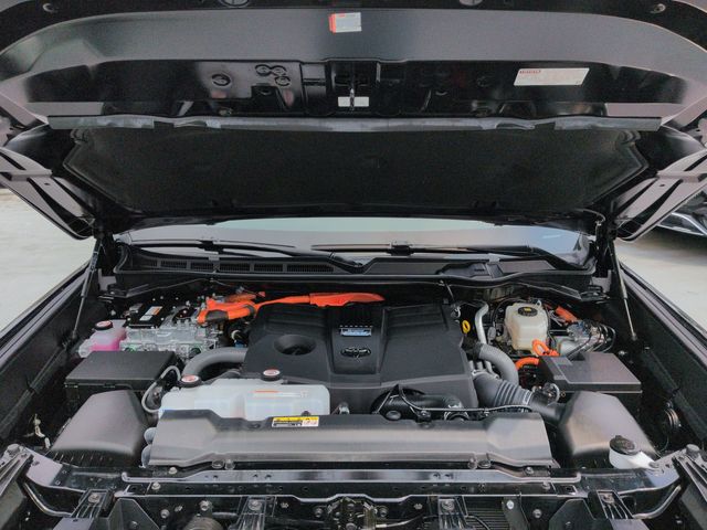 Thumbnail: 2025 Toyota Tundra - 9
