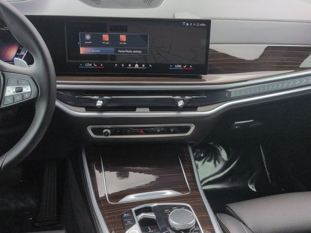 Thumbnail: 2026 BMW X5 - 15