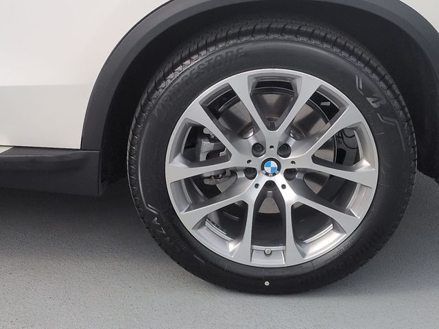 Thumbnail: 2026 BMW X5 - 8