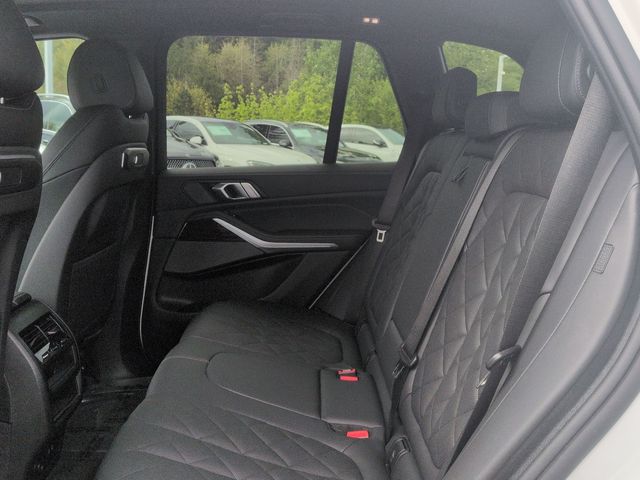 Thumbnail: 2026 BMW X5 - 27