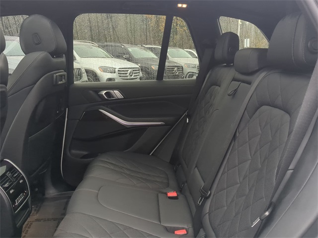 Thumbnail: 2023 BMW X5 - 29