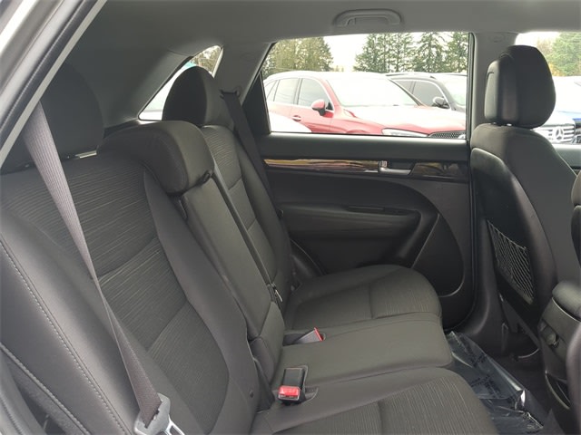 Thumbnail: 2014 Kia Sorento - 28