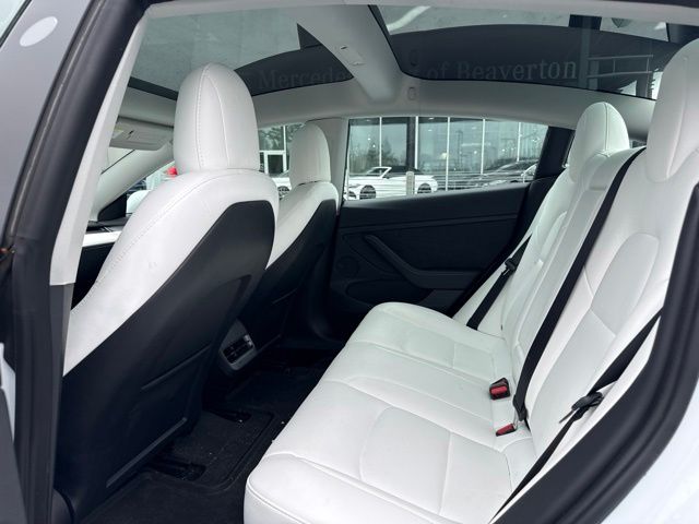 Thumbnail: 2023 Tesla Model 3 - 7