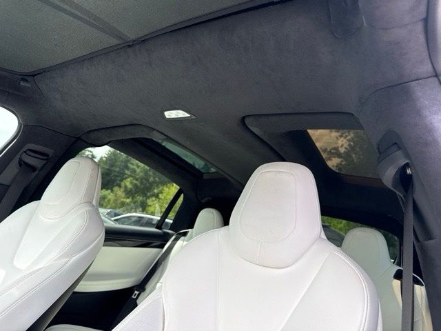 Thumbnail: 2018 Tesla Model X - 15