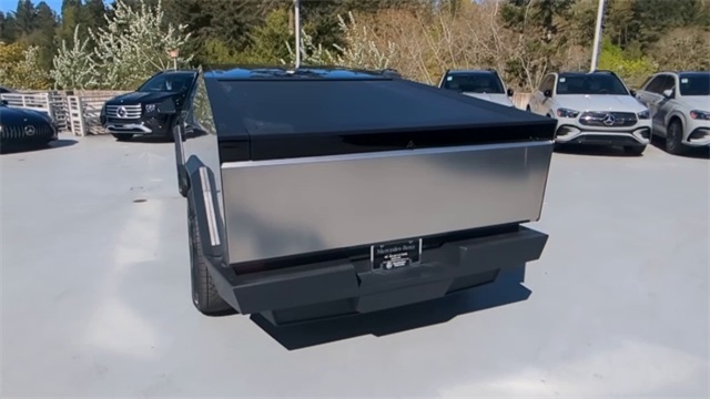 2024 Tesla Cybertruck  16