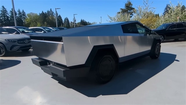 2024 Tesla Cybertruck  17