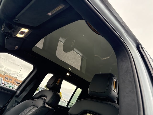 Thumbnail: 2023 Rivian R1S - 15