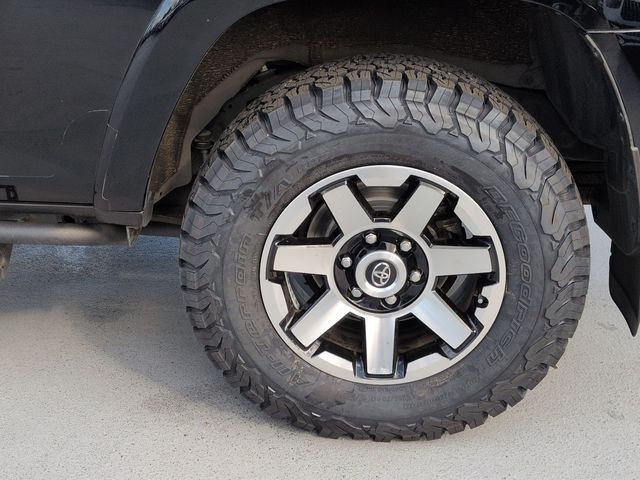 Thumbnail: 2020 Toyota 4Runner - 8