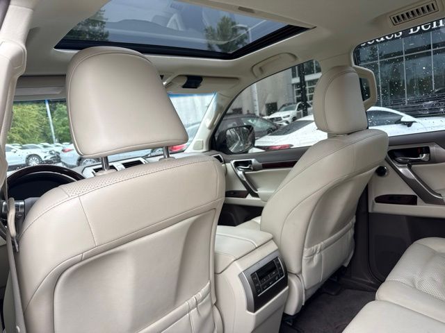 Thumbnail: 2015 Lexus GX - 14