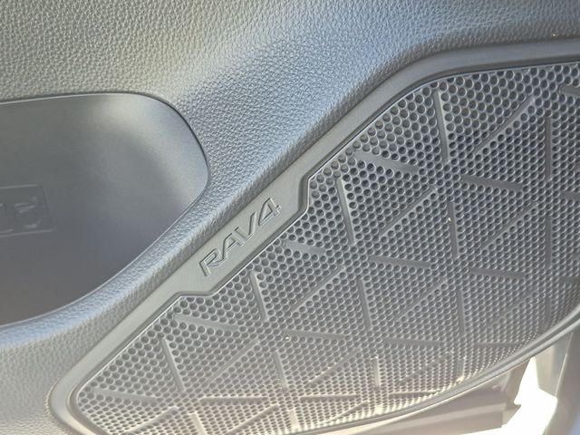 Thumbnail: 2023 Toyota RAV4 - 32