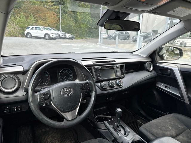 Thumbnail: 2018 Toyota RAV4 - 2