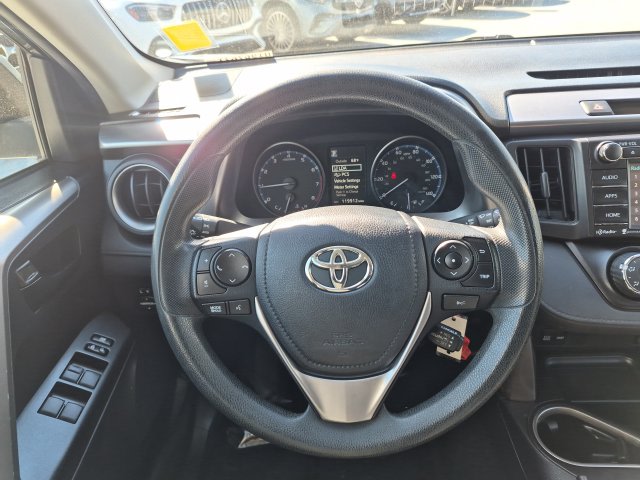 Thumbnail: 2018 Toyota RAV4 - 14