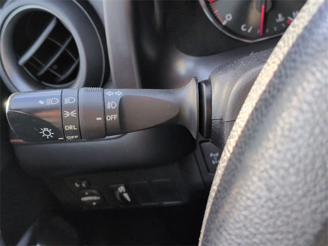 Thumbnail: 2016 Toyota RAV4 - 35