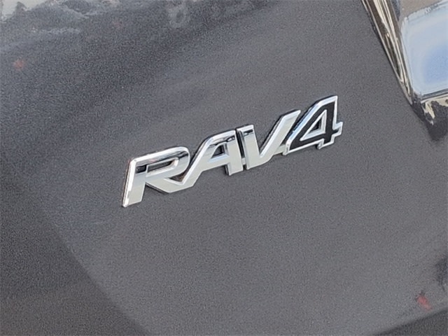 Thumbnail: 2016 Toyota RAV4 - 25
