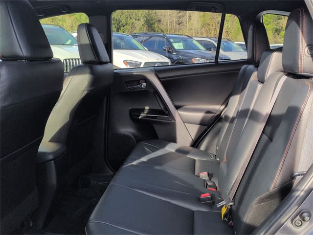 Thumbnail: 2016 Toyota RAV4 - 28