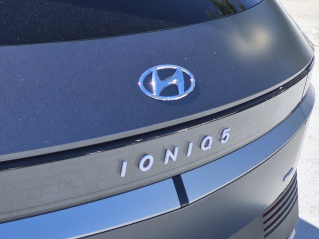 Thumbnail: 2024 Hyundai Ioniq 5 - 25