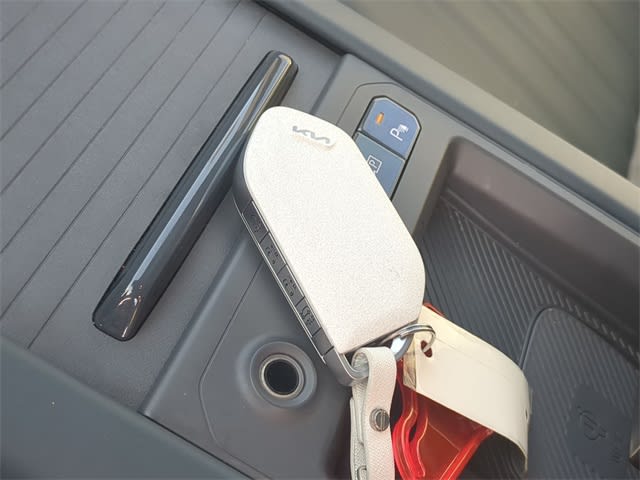 Thumbnail: 2024 Kia EV9 - 17