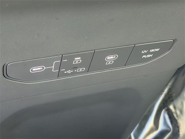 Thumbnail: 2024 Kia EV9 - 38