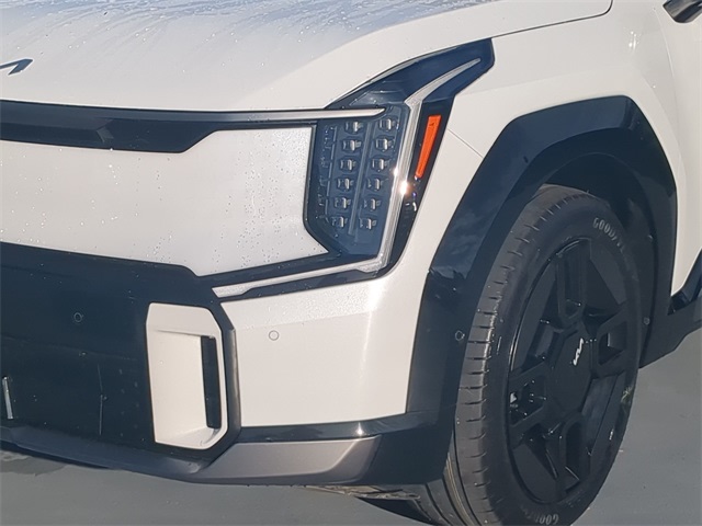 Thumbnail: 2024 Kia EV9 - 24