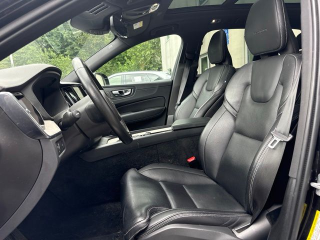 Thumbnail: 2019 Volvo XC60 - 7