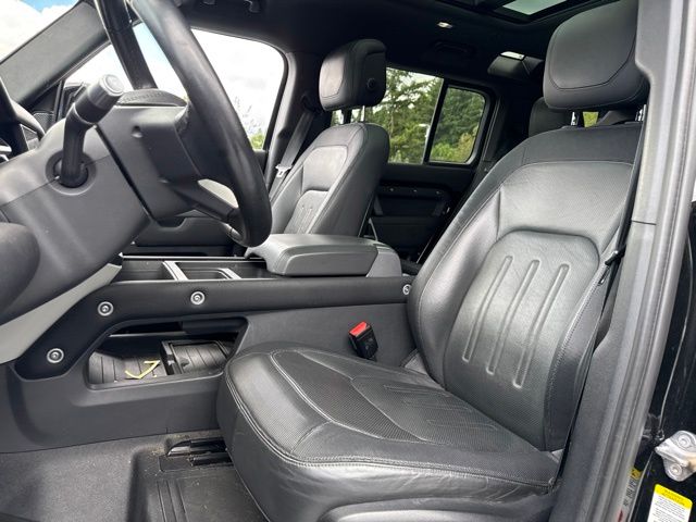 Thumbnail: 2021 Land Rover Defender - 6