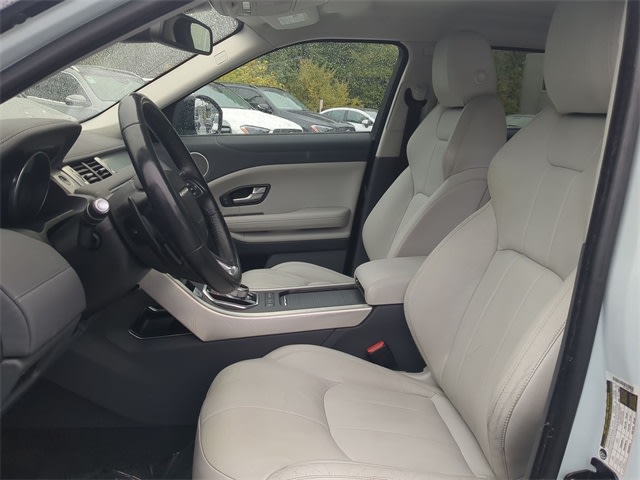 Thumbnail: 2016 Land Rover Range Rover Evoque - 11