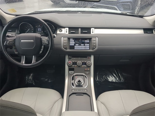 Thumbnail: 2016 Land Rover Range Rover Evoque - 10