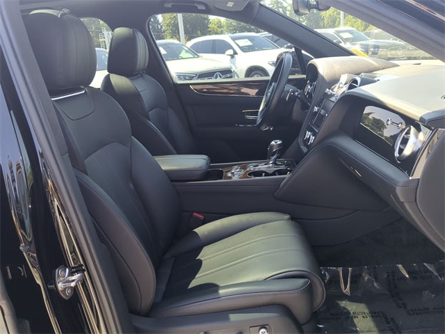 Thumbnail: 2019 Bentley Bentayga - 12