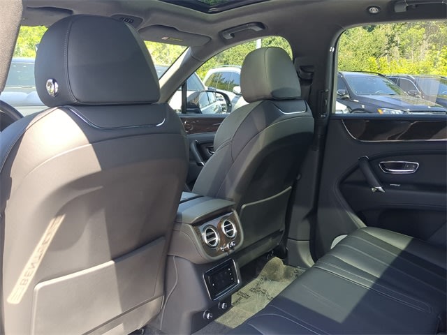 Thumbnail: 2019 Bentley Bentayga - 13