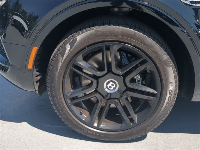 Thumbnail: 2019 Bentley Bentayga - 8
