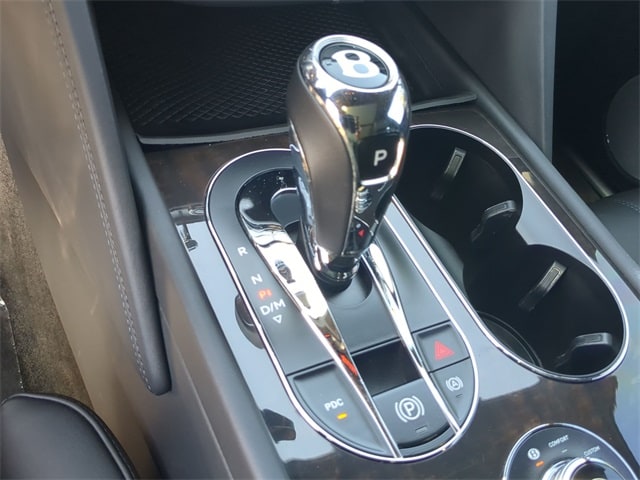 Thumbnail: 2019 Bentley Bentayga - 17