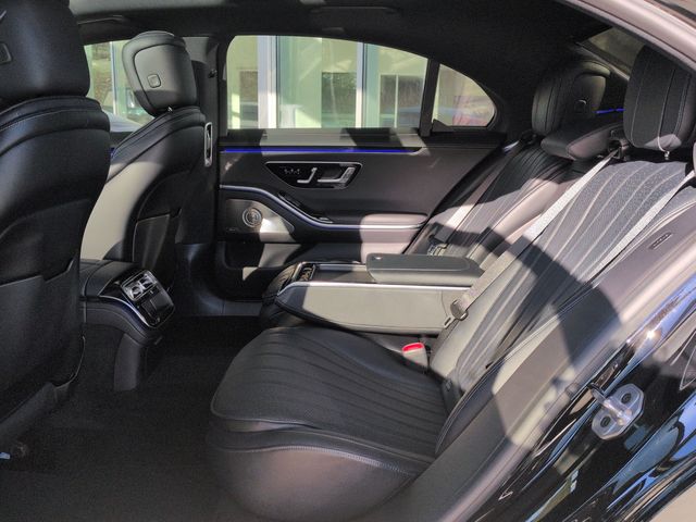 Thumbnail: 2026 Mercedes-Benz S-Class - 21