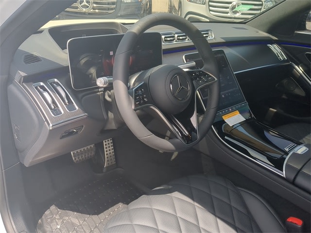 Thumbnail: 2025 Mercedes-Benz S-Class - 2