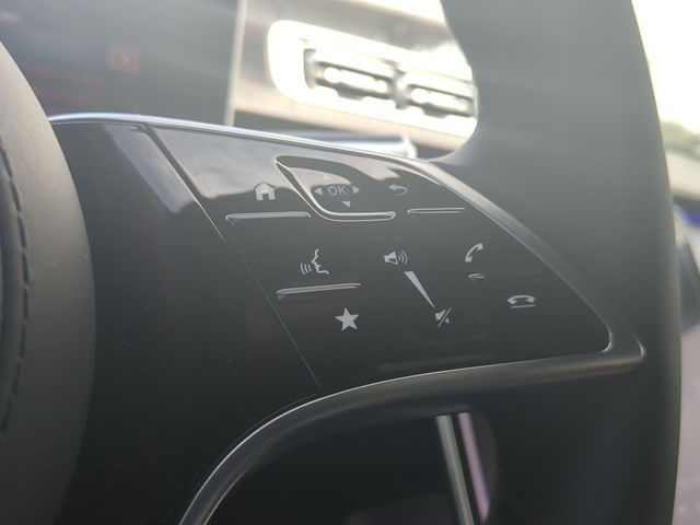 Thumbnail: 2025 Mercedes-Benz S-Class - 30