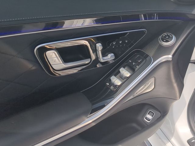 Thumbnail: 2025 Mercedes-Benz S-Class - 24