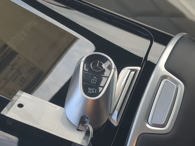 Thumbnail: 2025 Mercedes-Benz S-Class - 37