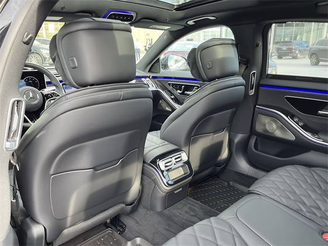 Thumbnail: 2024 Mercedes-Benz S-Class - 12