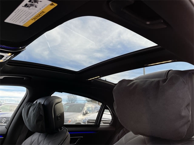 Thumbnail: 2024 Mercedes-Benz S-Class - 29