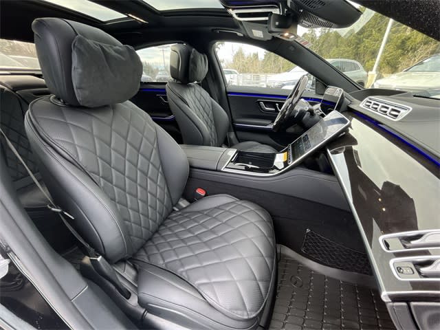 Thumbnail: 2024 Mercedes-Benz S-Class - 11